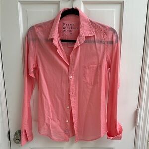 Frank & Eileen Barry cotton button down shirt. XS